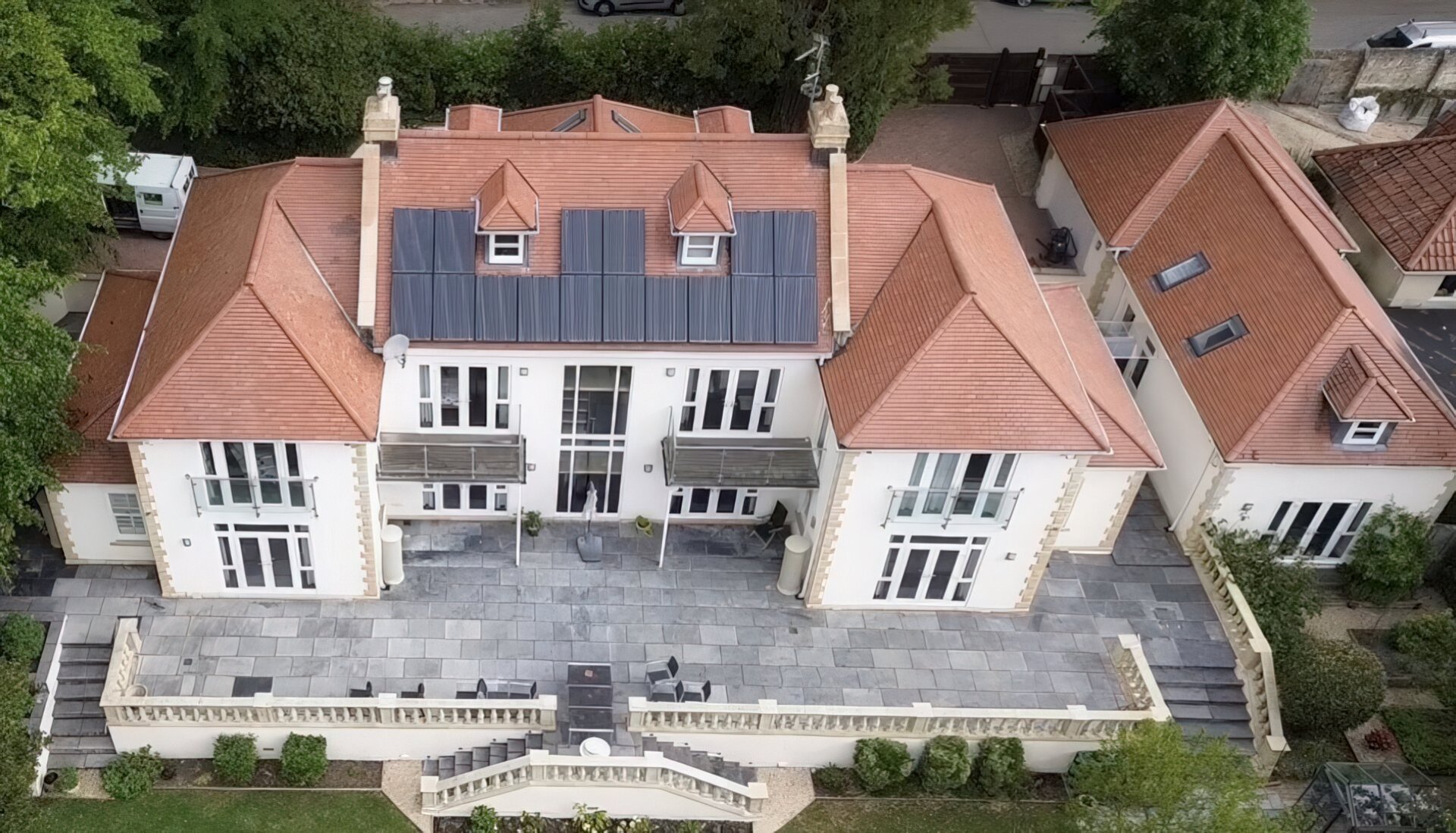 roof-exterior-cleaning-gloucester